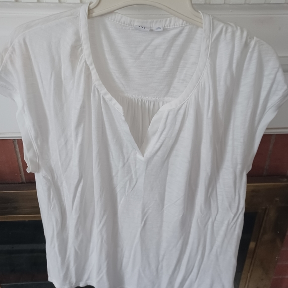 GAP Tops - Gap shirt large white
